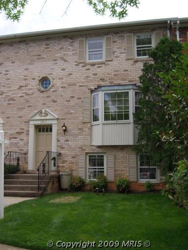Primary Photo - 2323 McGregor Ct