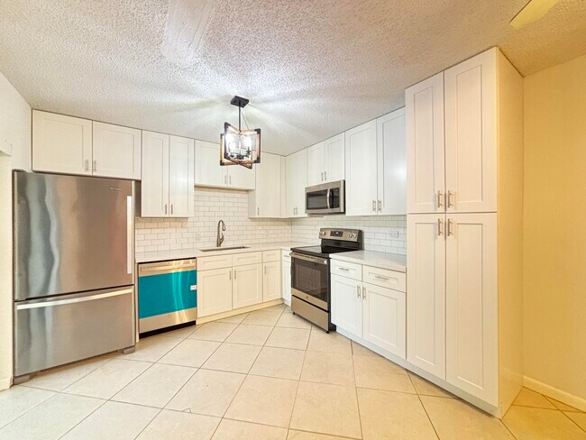 Foto del edificio - 2110 21st Ln