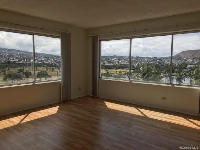 Foto del edificio - 320 ?Ohua Ave