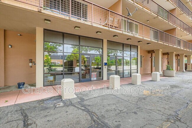 Photo - 2225 E Buchtel Blvd Apartment