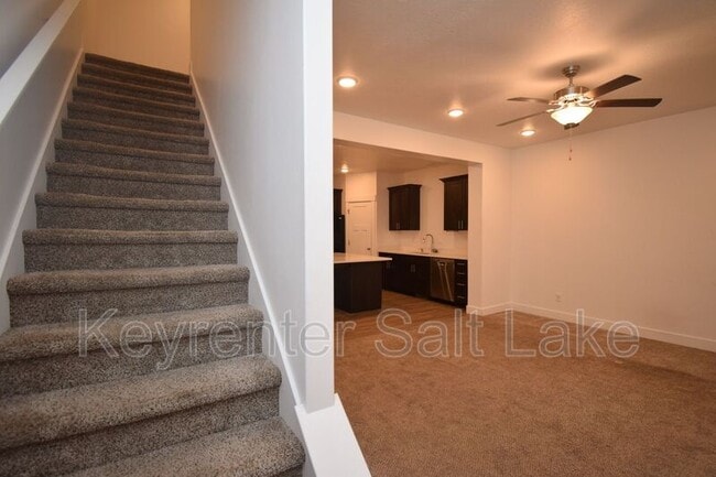 Foto del edificio - 2726 E Iron Bark Alley