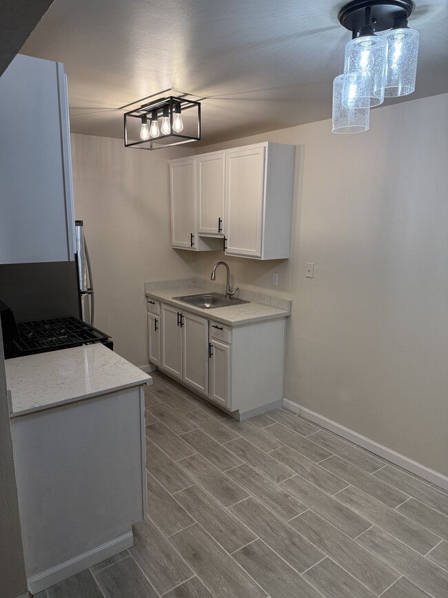 Foto del edificio - 5809 Alameda Ave