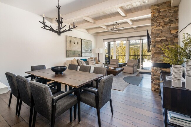 Foto del edificio - 5 Wildwood Rd W