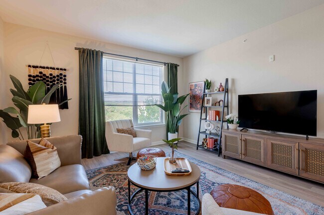 Apartamentos en Park-on-Morton, cerca de la Universidad de Indiana, Bloomington, con sala de estar completamente amueblada - The Park on Morton