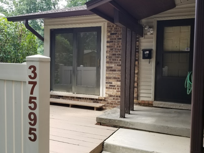 Building Photo - 37595 Barkridge Cir