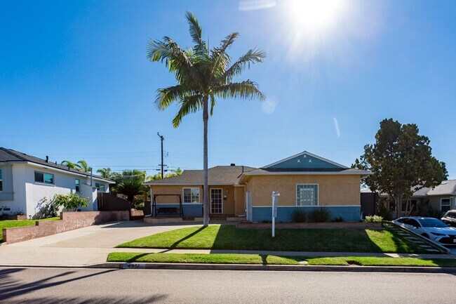 Foto del edificio - Upgraded Single Family Home in Allied Gardens!