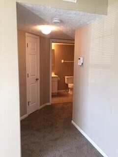 Building Photo - Now Leasing!!!!! Spacious 1 Bedroom 1 Bath...