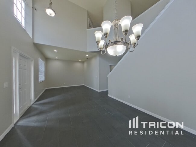 Building Photo - 1318 Brambling Ct