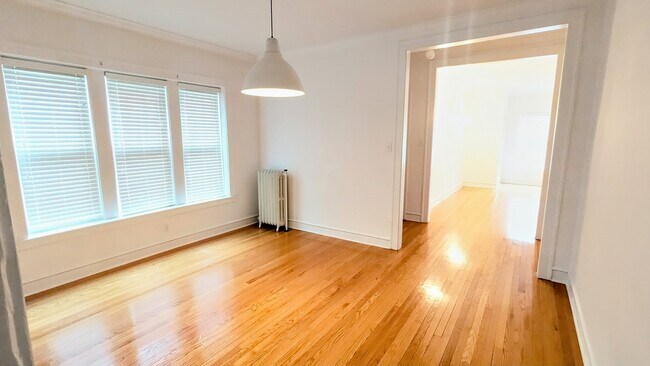 Foto del edificio - 4011 N Avers Ave