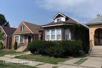 Building Photo - 8446 S Paulina St