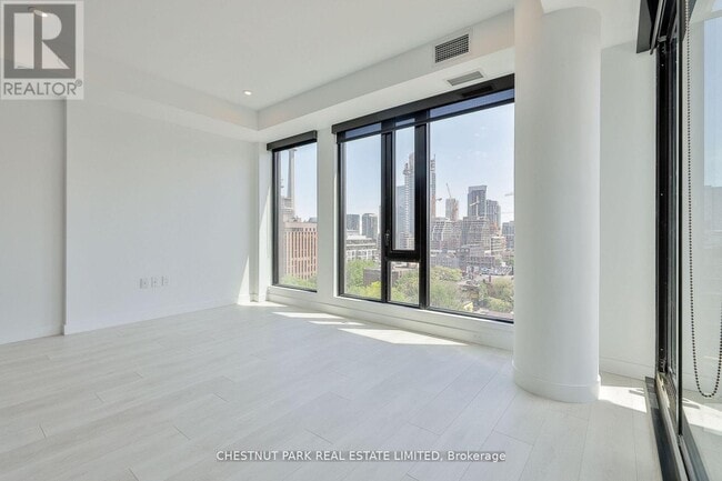 Photo du bâtiment - 505 Richmond St W