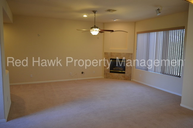 Building Photo - 7445 E Eagle Crest Dr
