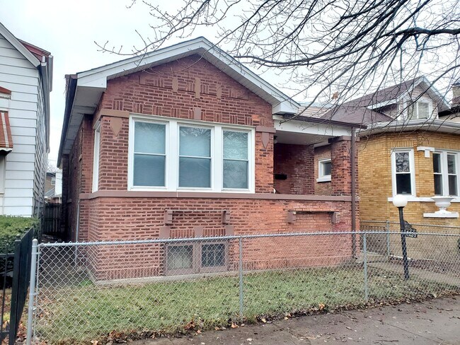 Building Photo - 7835 S Champlain Ave
