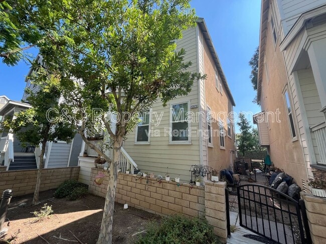 Building Photo - 12979 New Haven Loop