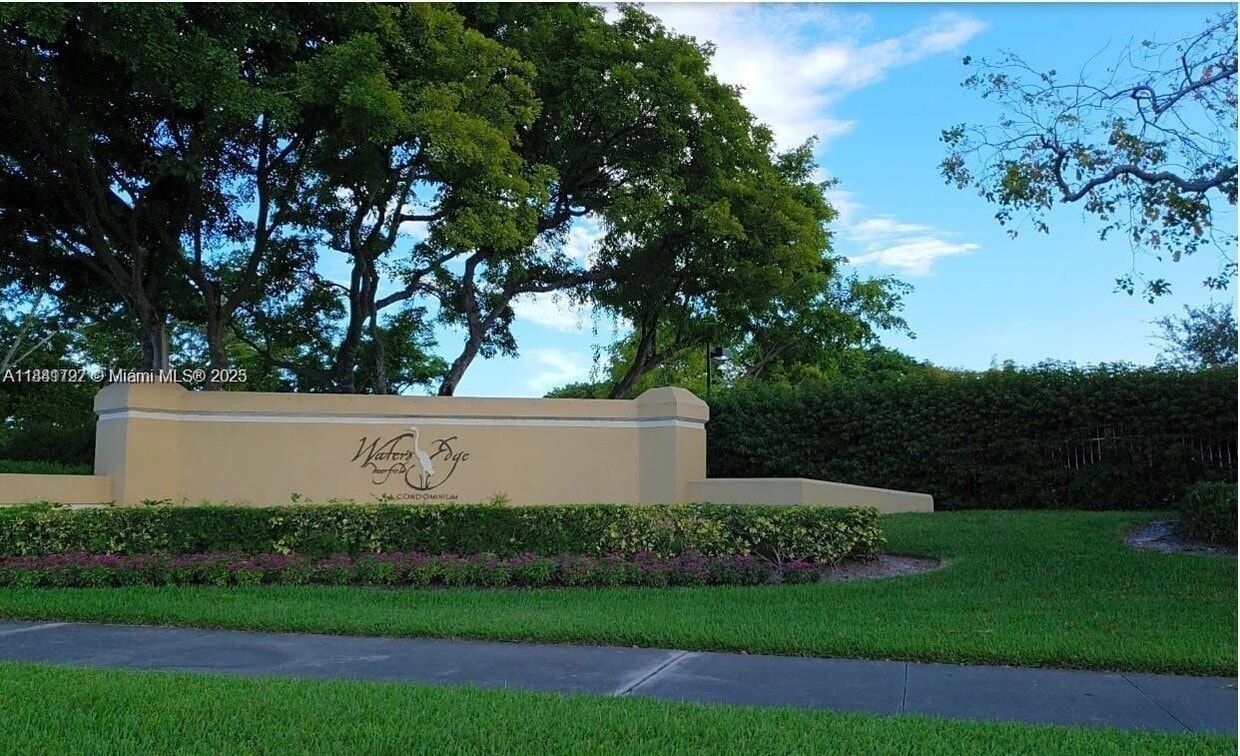 Primary Photo - 661 Cypress Lake Blvd