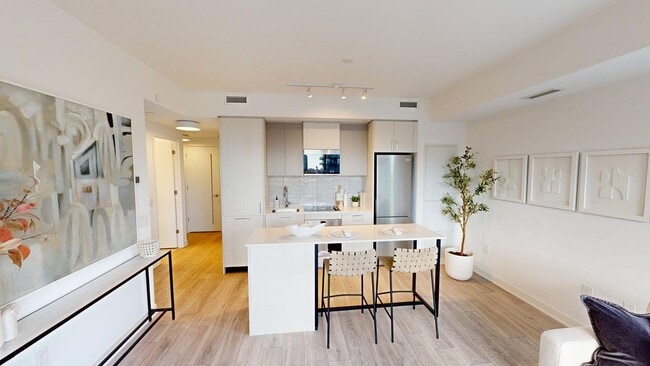 2-Bedroom Suite - Kitchen - Daniels on Parliament
