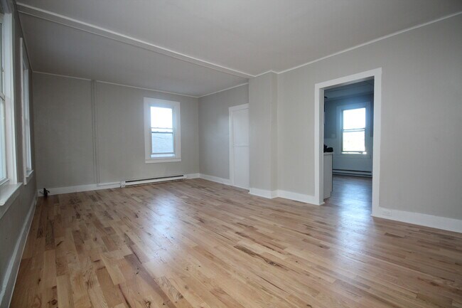 Building Photo - 57 Merchants Ave
