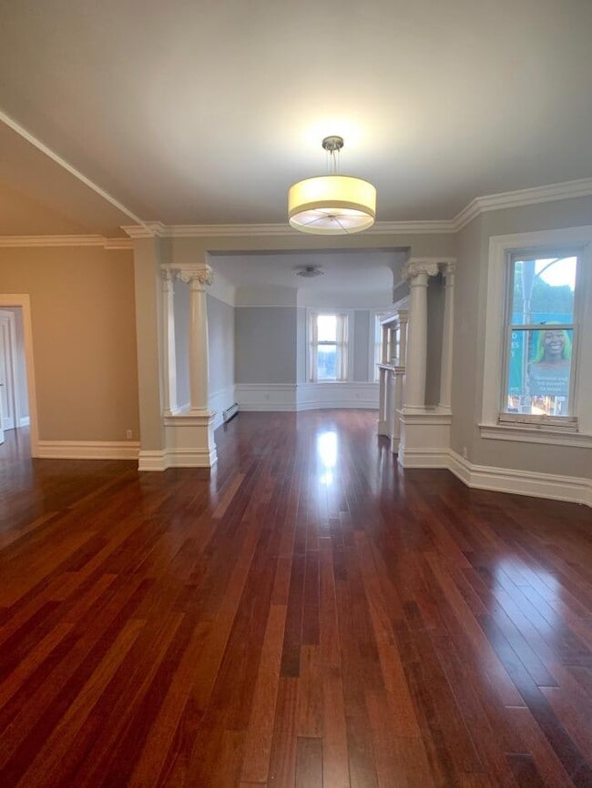 Building Photo - 4 bedroom in San Francisco CA 94110