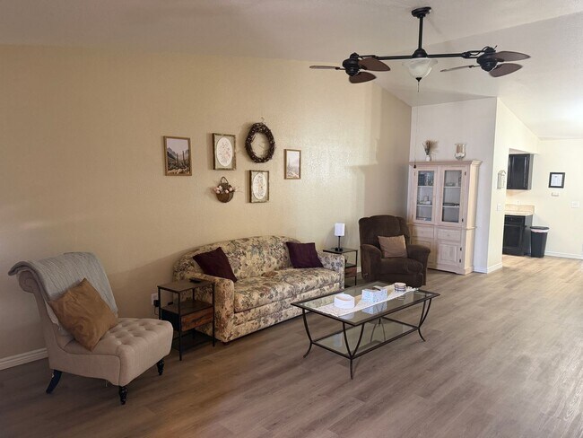 Foto del edificio - Desert Cottage- Furnished Winter/Short Term Rental