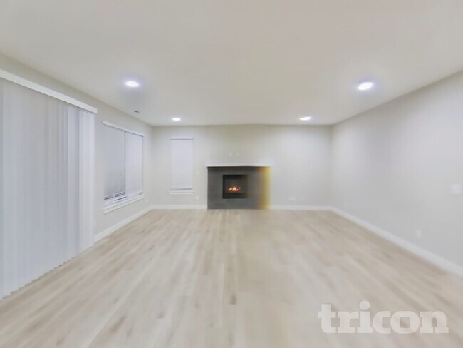 Building Photo - 19110 105th Ave Ct E