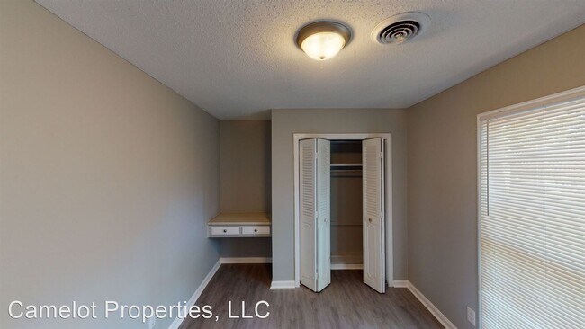 Building Photo - 4 br, 2 bath House - 3007 Ravenwood Drive