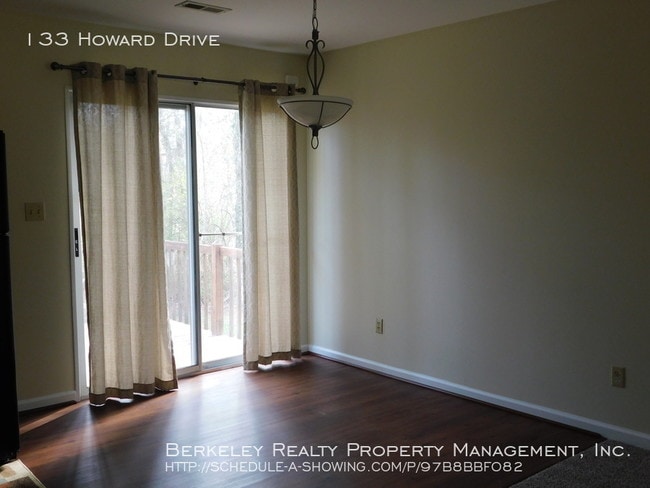 Building Photo - 133 Howard Drive