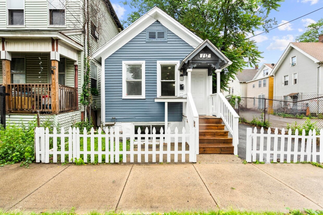 Primary Photo - 117 Fillmore St
