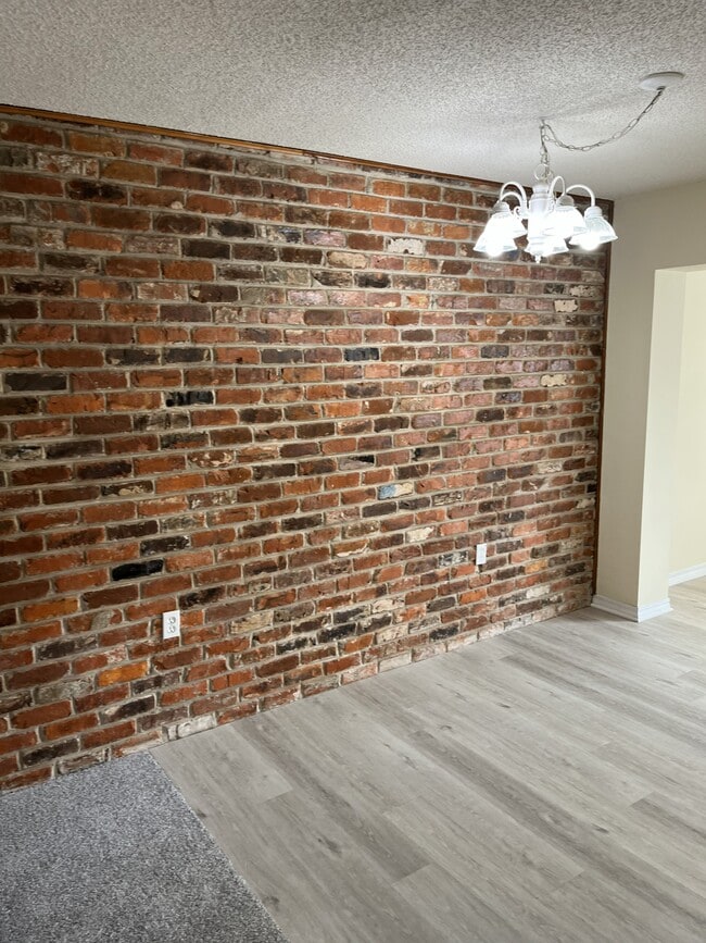 Building Photo - 824 Stonegate Ct