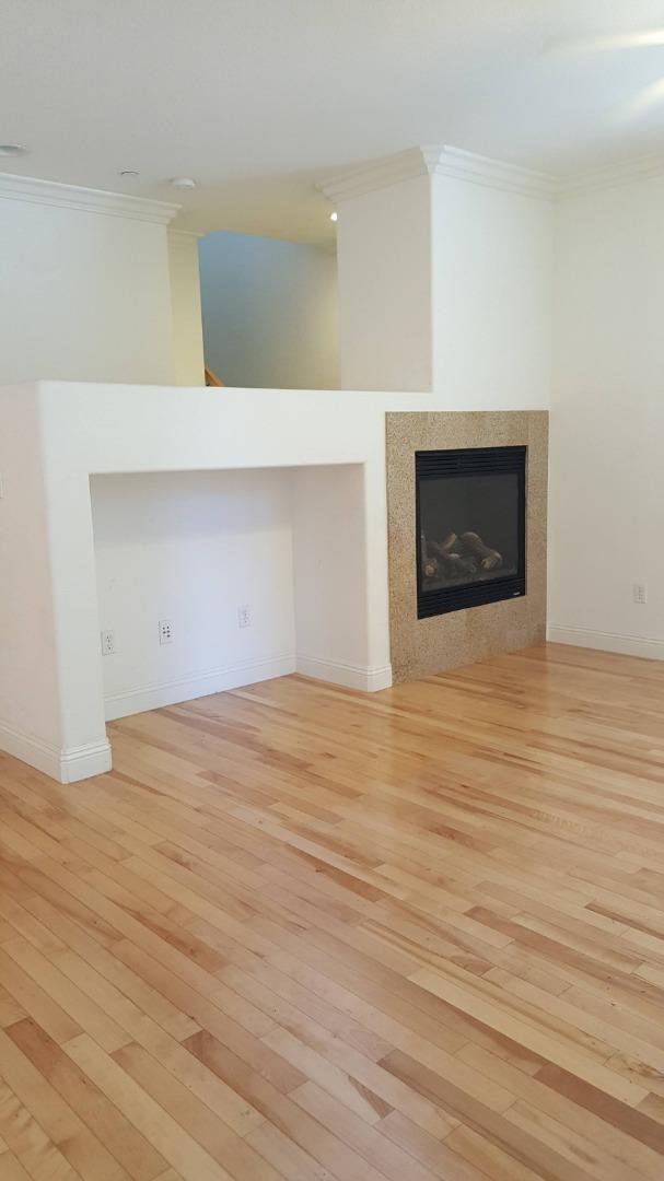 Building Photo - 49039 Woodgrove Common