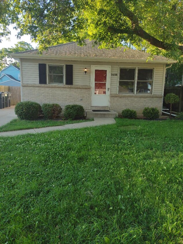 Primary Photo - 1418 Bryn Mawr Ave