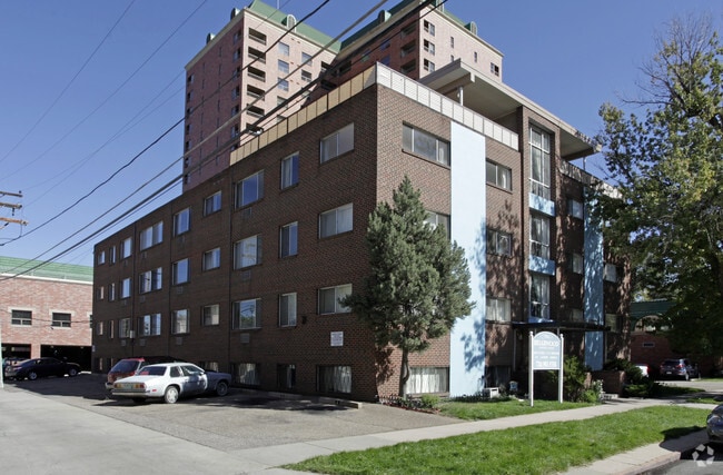 Building Photo - Briarwood Apartment Homes