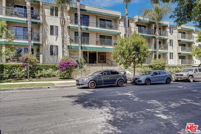 Building Photo - 4501 Cedros Ave