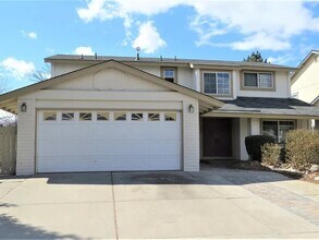 Building Photo - 3925 Parque Verde Ln