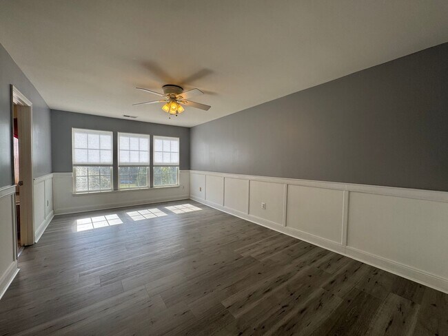 Foto del edificio - Stunning 3 Bed 3.5 Bath Interior Townhome ...