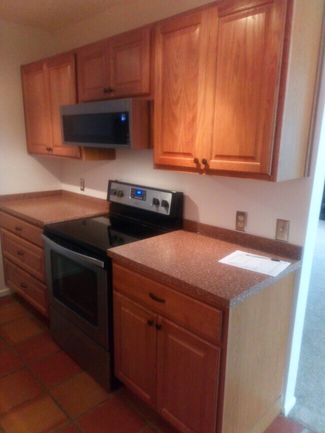 Building Photo - 1237 Davidson Rd