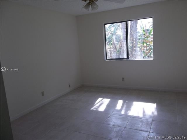 Building Photo - 6224  Country Fair Cir  F