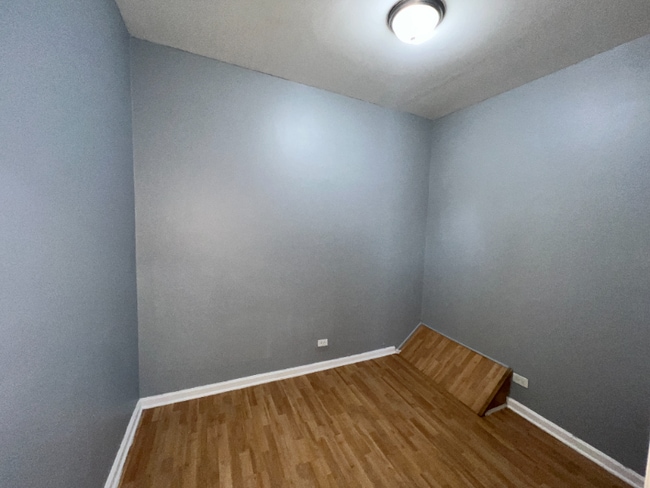 Building Photo - 2701 E 75th Pl