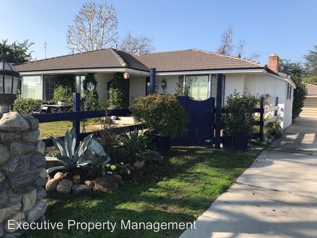 Building Photo - 221 Garnsey Ave