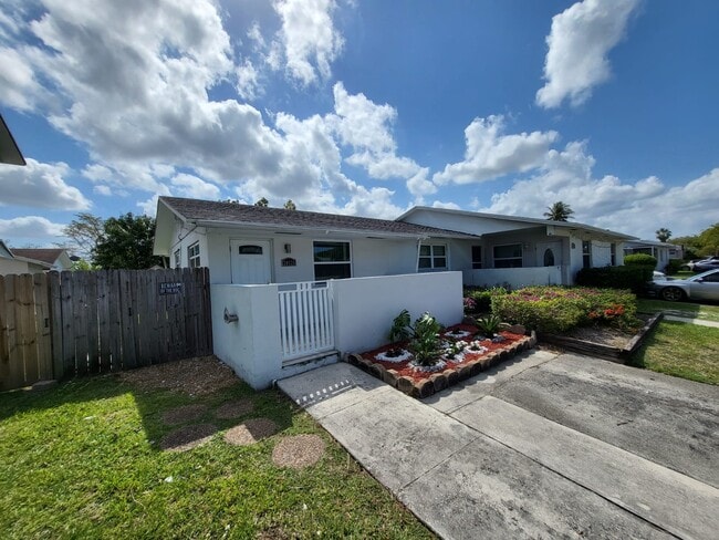 Photo - 20526 SW 92nd Ct Townhome