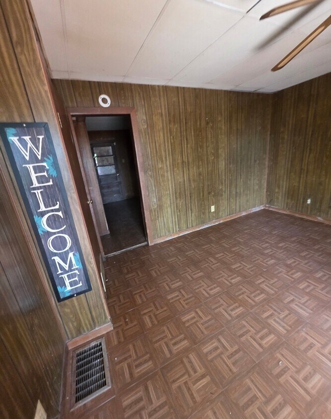 Foto del edificio - 2448 E Wood St