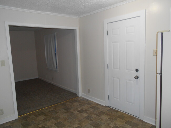 Foto del edificio - 3833 Roseberry St