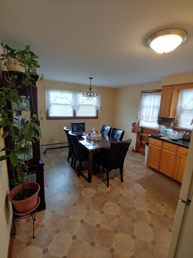 Primary Photo - 132 Maple Ave
