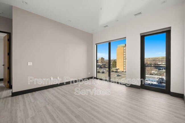 Foto del edificio - 2310 First Ave N