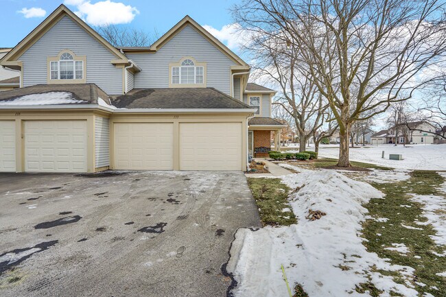 Foto del edificio - 133 White Branch Ct N