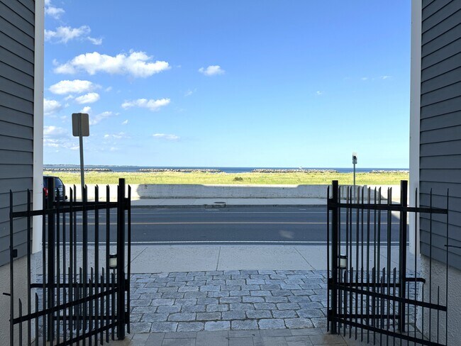 Building Photo - 113 Winthrop Shore Dr