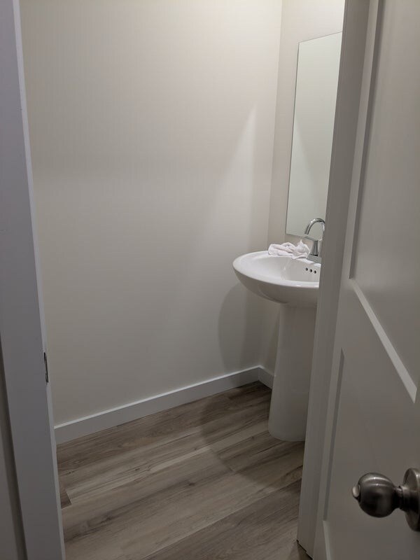 medio baño - 471 Fox Den Cir