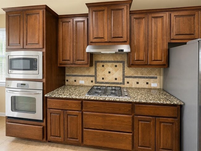 Building Photo - 14312 Senia Bend