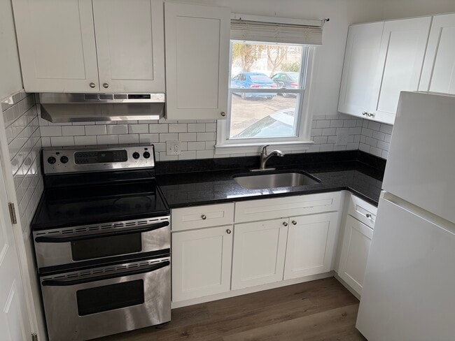 Building Photo - 78 Royal Oak Dr