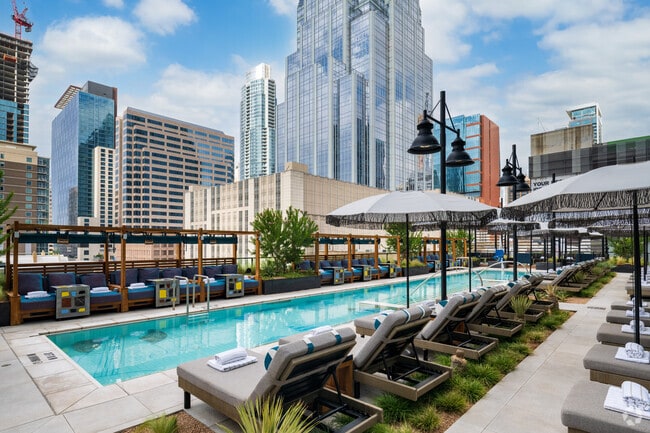 Pool - Sienna at the Thompson