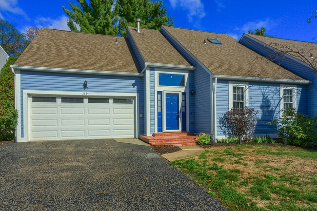 Building Photo - 2624 Hunters Point Dr